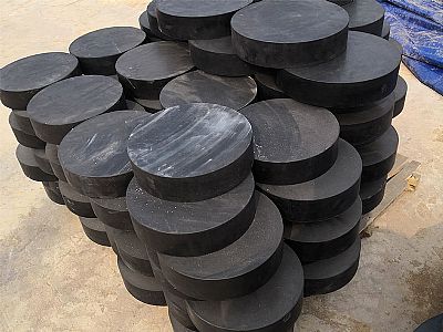 镇海区板式橡胶支座由若干层橡胶片与薄钢板经加压硫化